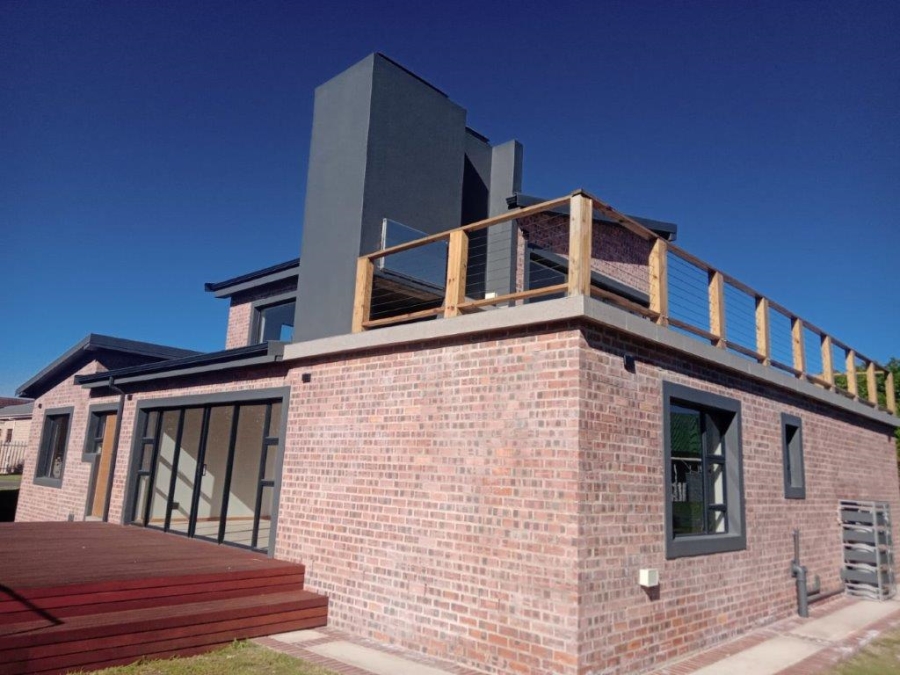 4 Bedroom Property for Sale in Aston Bay Eastern Cape